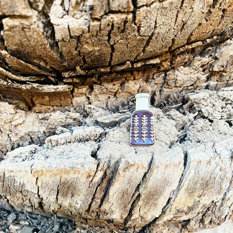 Oud Enamel Pin